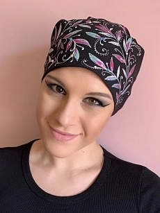 Šátek černý s růžovomodrými listy 01.jpeg