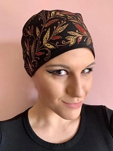 Šátek černý červené a zlaté listy 03.jpg