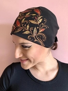 Šátek černý červené a zlaté listy 04.jpg