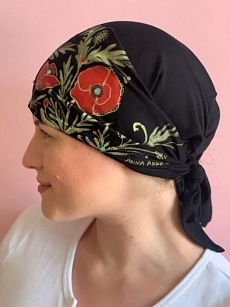 Šátek černý s máky 02.jpeg