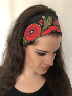 Čelenka černá s máky 01.jpeg
