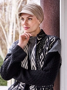 Čepice s kšiltem Yoga Cap brown 01.jpg