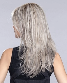 En Vogue metallicblonde rooted.jpg