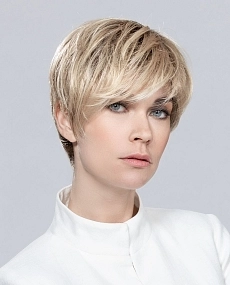 Fenja champagne rooted.jpg