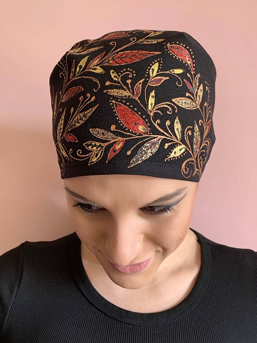 Šátek černý - červené a zlaté listy