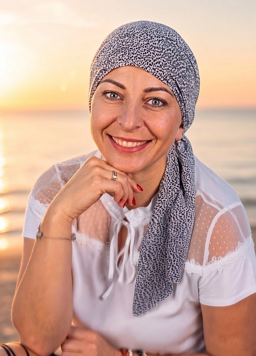 Anika silk bílo-černá