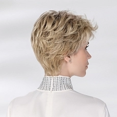 Posh sandyblonde rooted.jpg