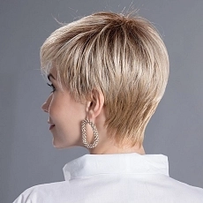 Elan sandyblonde rooted.jpg