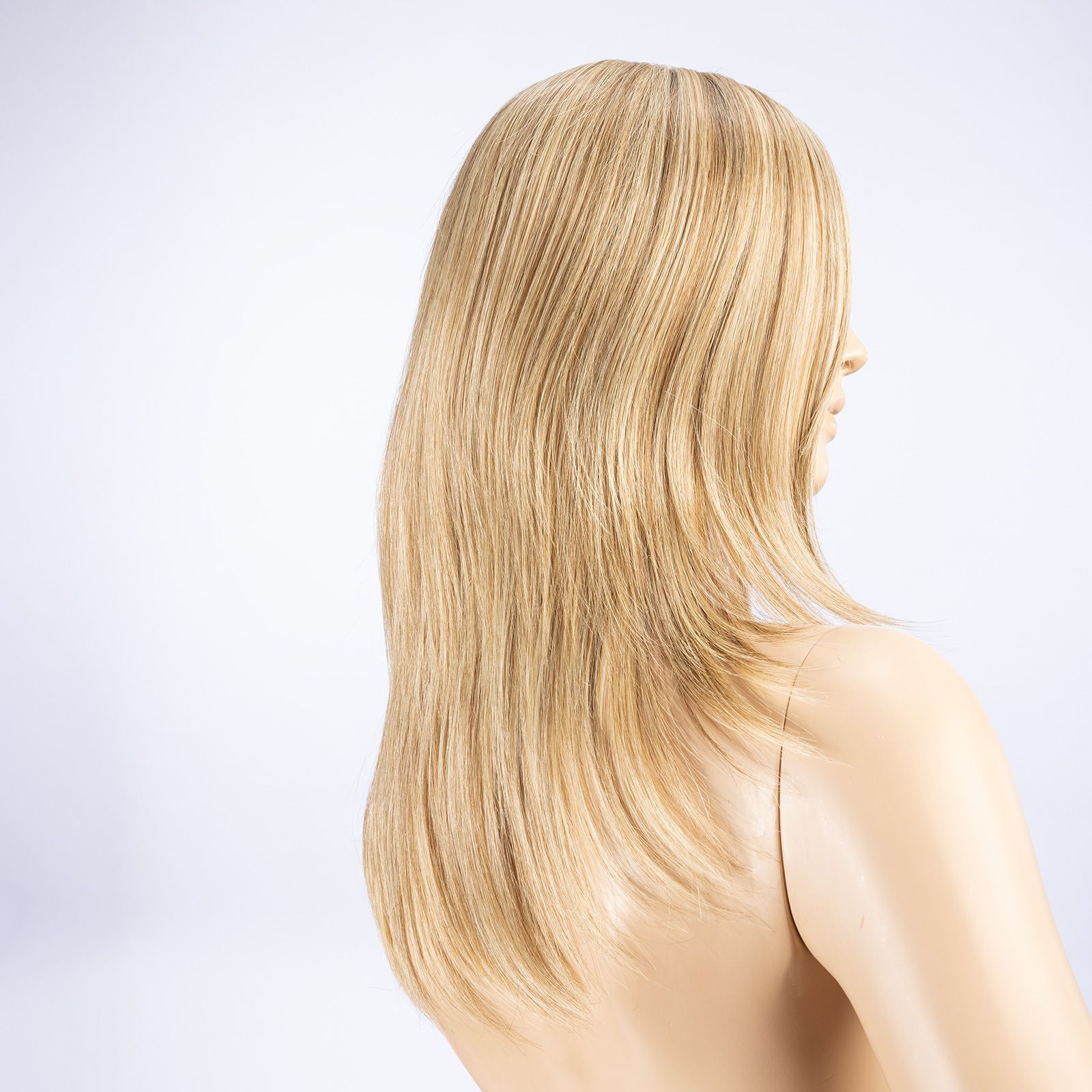sandyblonde rooted 